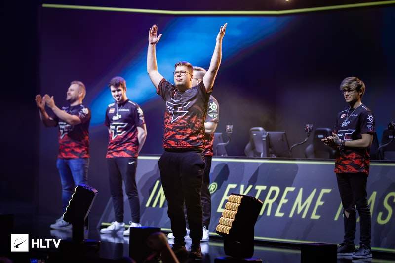 【赛前预告】12月24日德玛西亚杯，FPX vs TES VG vs SN